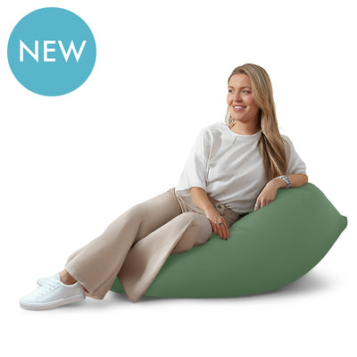 オリーブグリーン