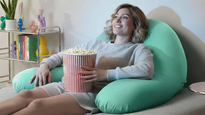 腰痛が気になるときのクッション選びは？座り方のポイントやおすすめ商品