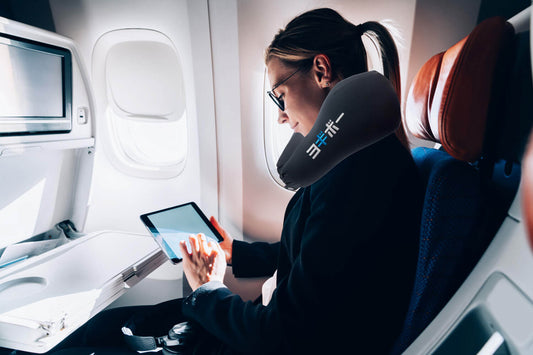 ネックピローは低反発ウレタンが正解？素材の違いとフィット感の考え方