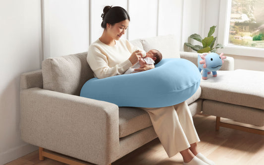 授乳クッションの使い方｜正しい姿勢と楽な授乳のコツを解説