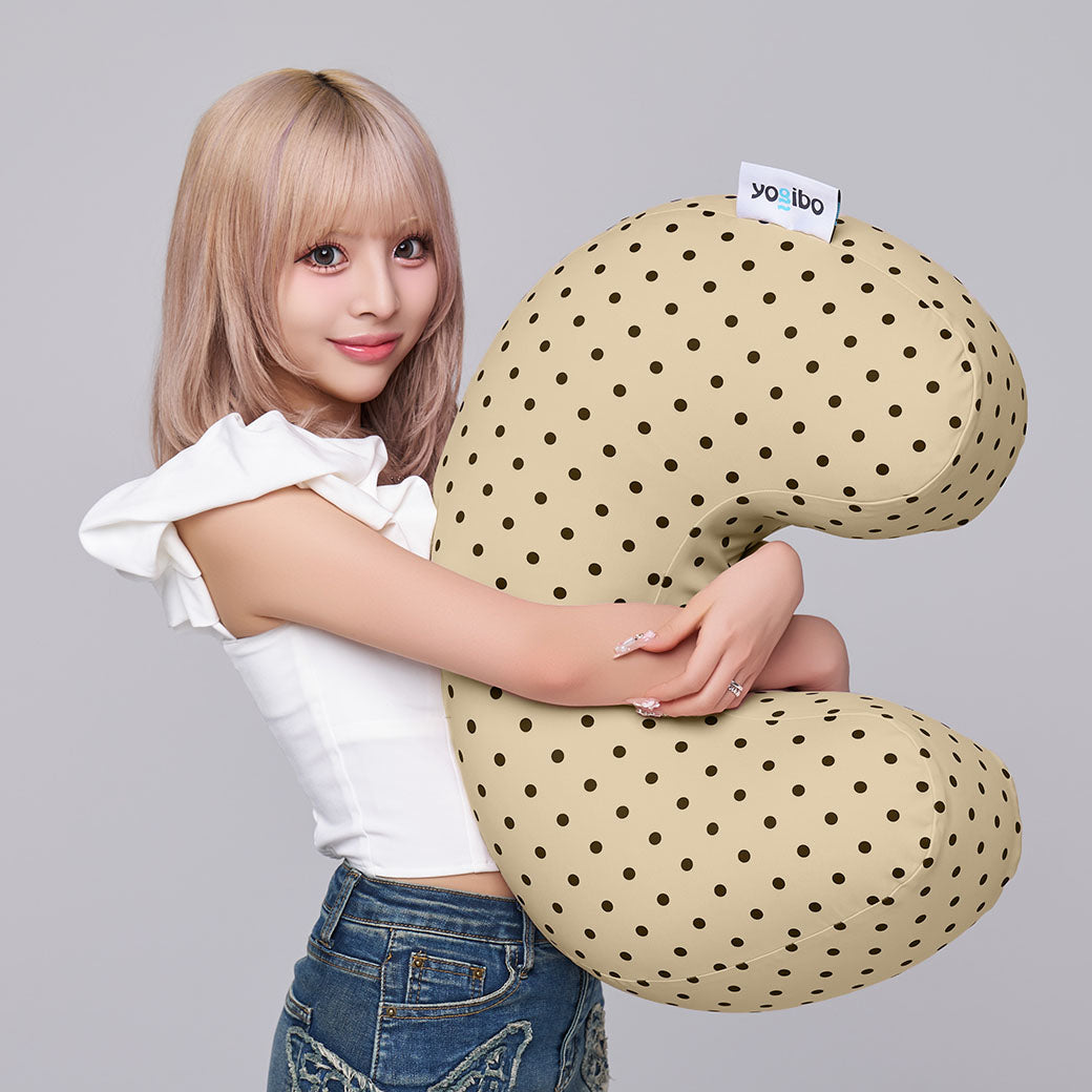 Yogibo Mega Moon Pillow Cow/Dot Edition