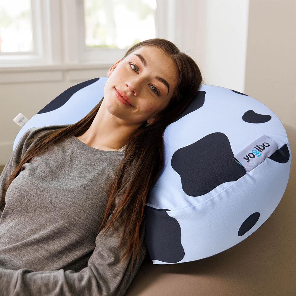 Yogibo Mega Moon Pillow Cow/Dot Edition