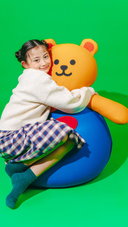 Wiggle Bear Hugger