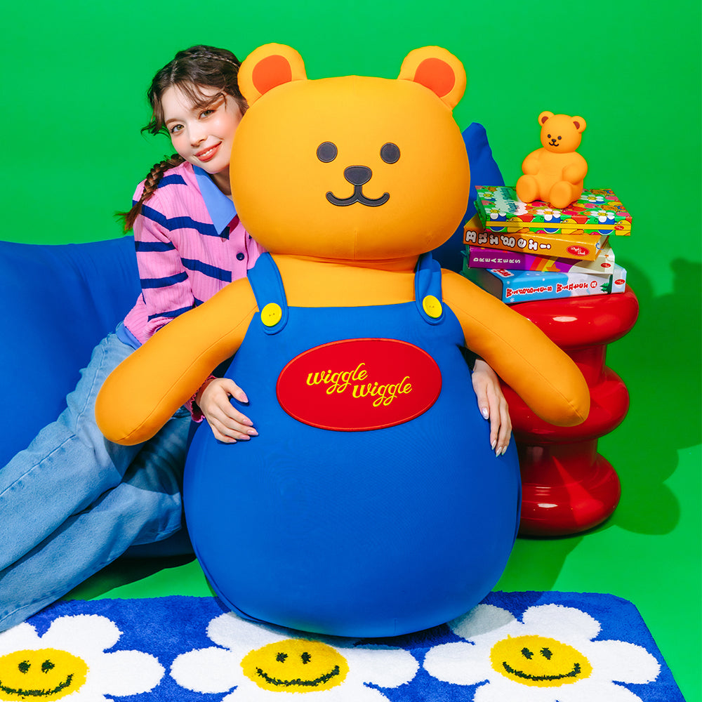 Wiggle Bear Hugger