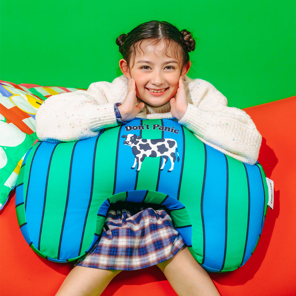 Yogibo Mega Moon Pillow Don’t Panic - Yogibo｜wiggle wiggle Collection