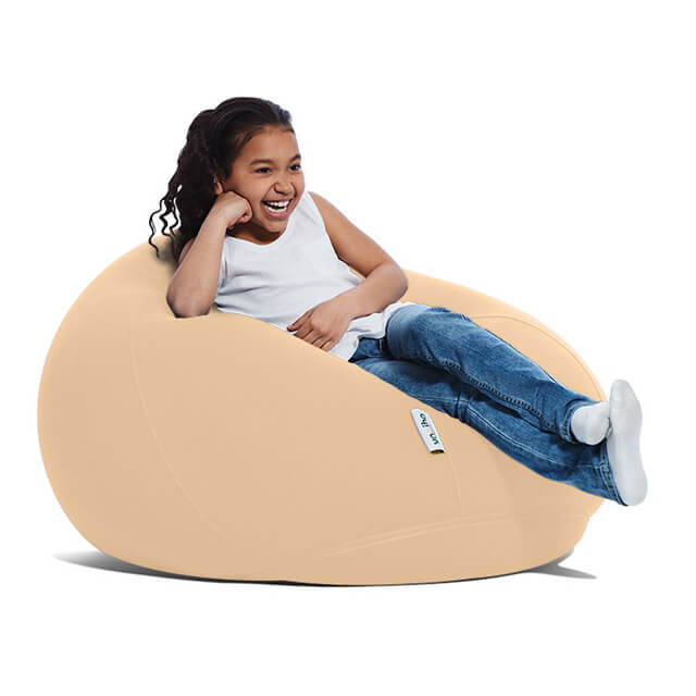 クリームホワイト